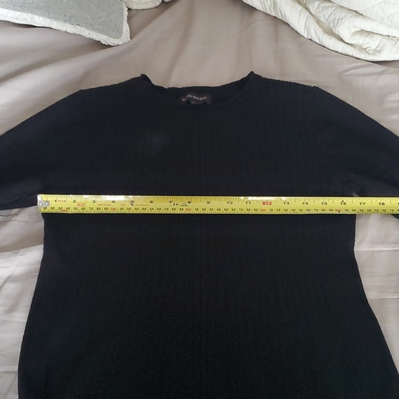 Banana Republic Knit Drsses - Picture 8 of 8